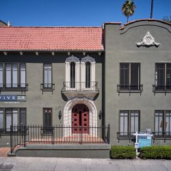 The Gershwin exterior with shrubs in the front yard