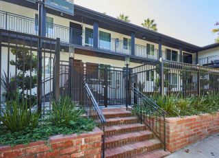 Nora on Norton entrance to an apartment building