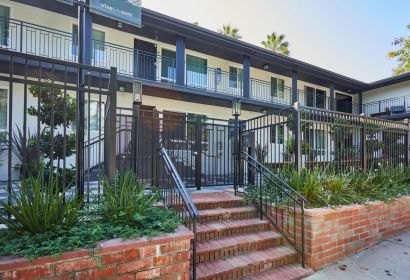 Nora on Norton entrance to an apartment building