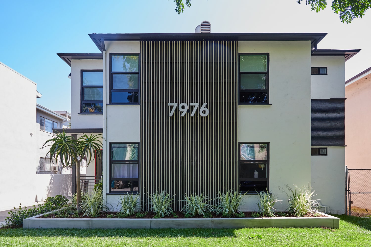 Nora on Norton exterior of an apartment building