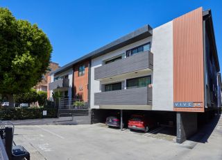 Exterior view of Gracie on Gramercy