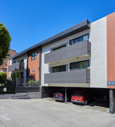 Exterior view of Gracie on Gramercy