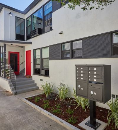 Nora on Norton mail area