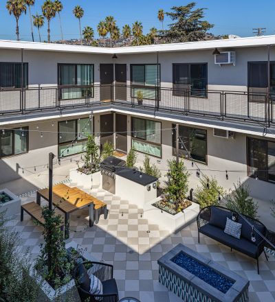 Ollie on Ogden; Pet friendly rental in LA