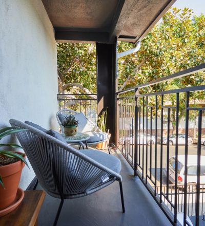 Nora on Norton rental patio