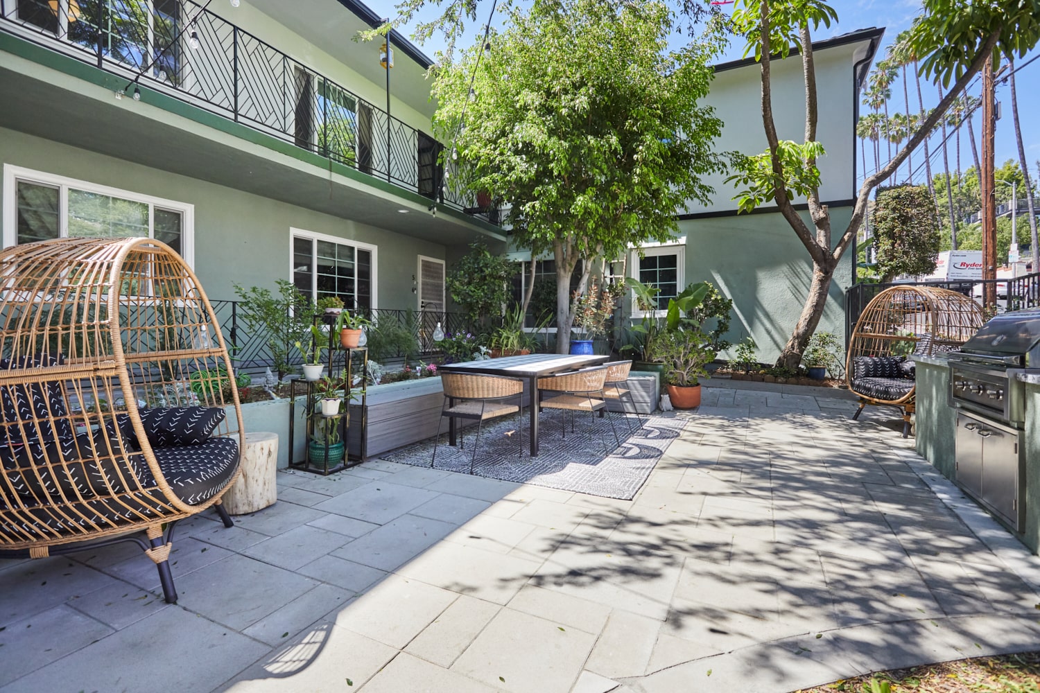 Barbeque and eating area