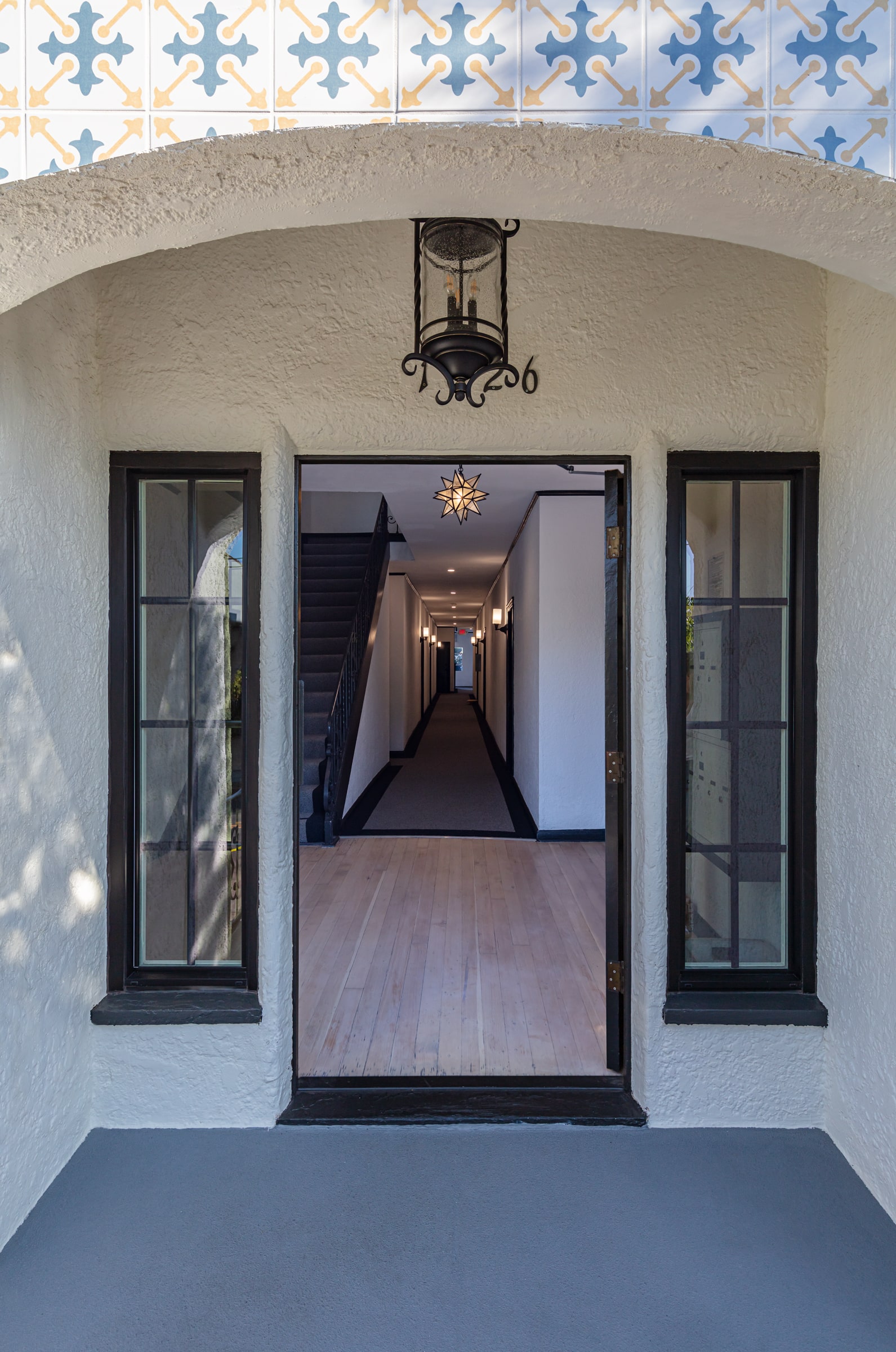 Entry way leading into hallway