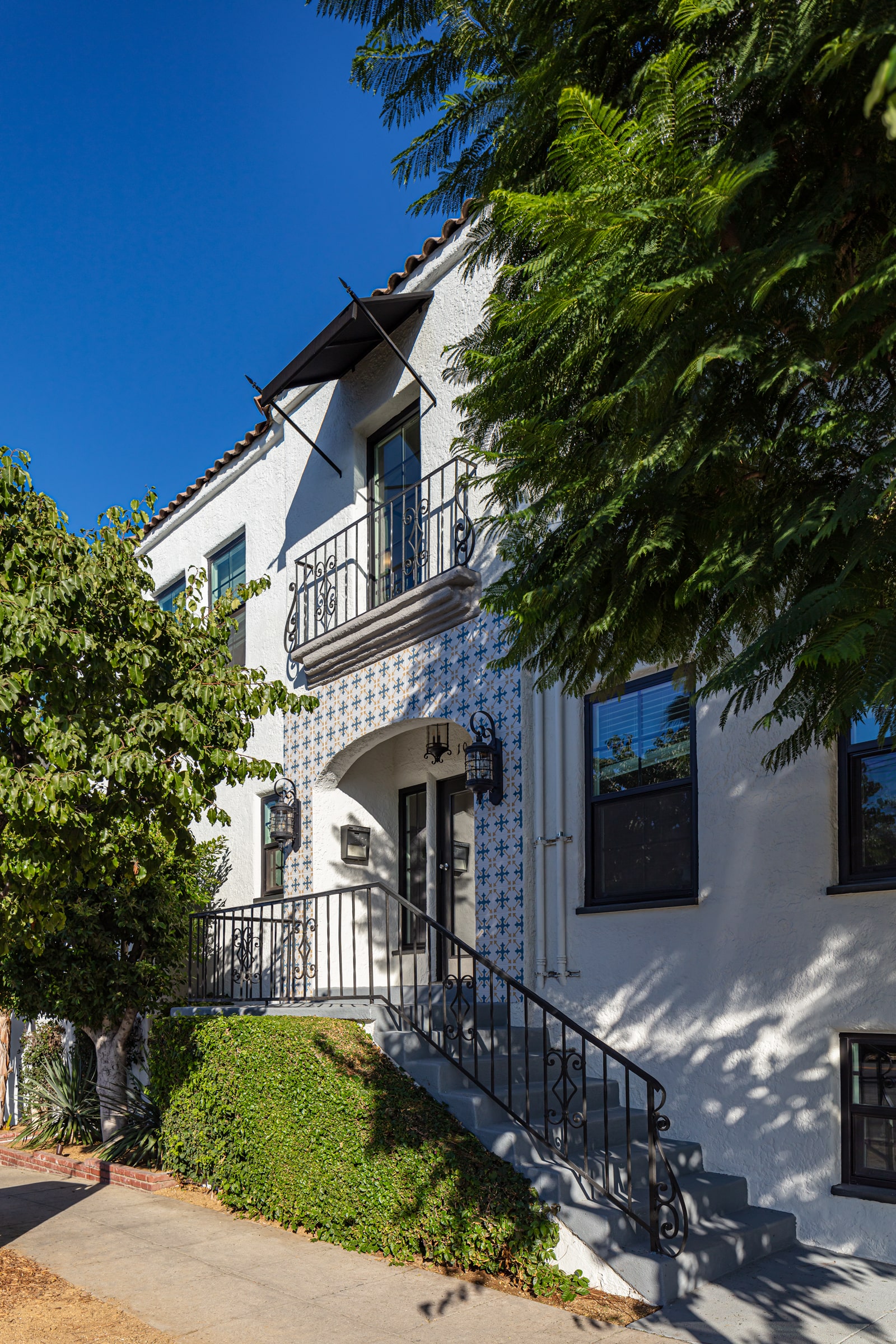 Entry way with mosaic tiles