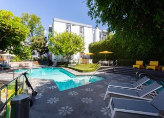 Virgil Avenue Los Angeles; The Violet On Virgil Apartments;