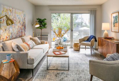 Explore Your Neighborhood near Koreatown at Violet on Virgil